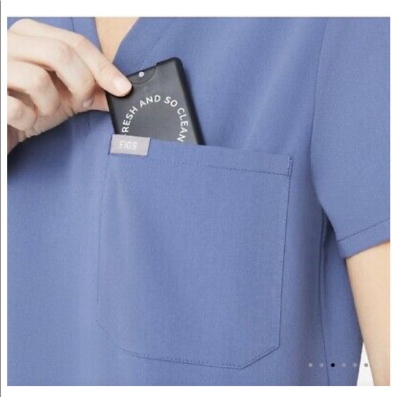 NWT FIGS Casma Three-Pocket Scrub Top Big Sky Blue - Picture 6 of 7